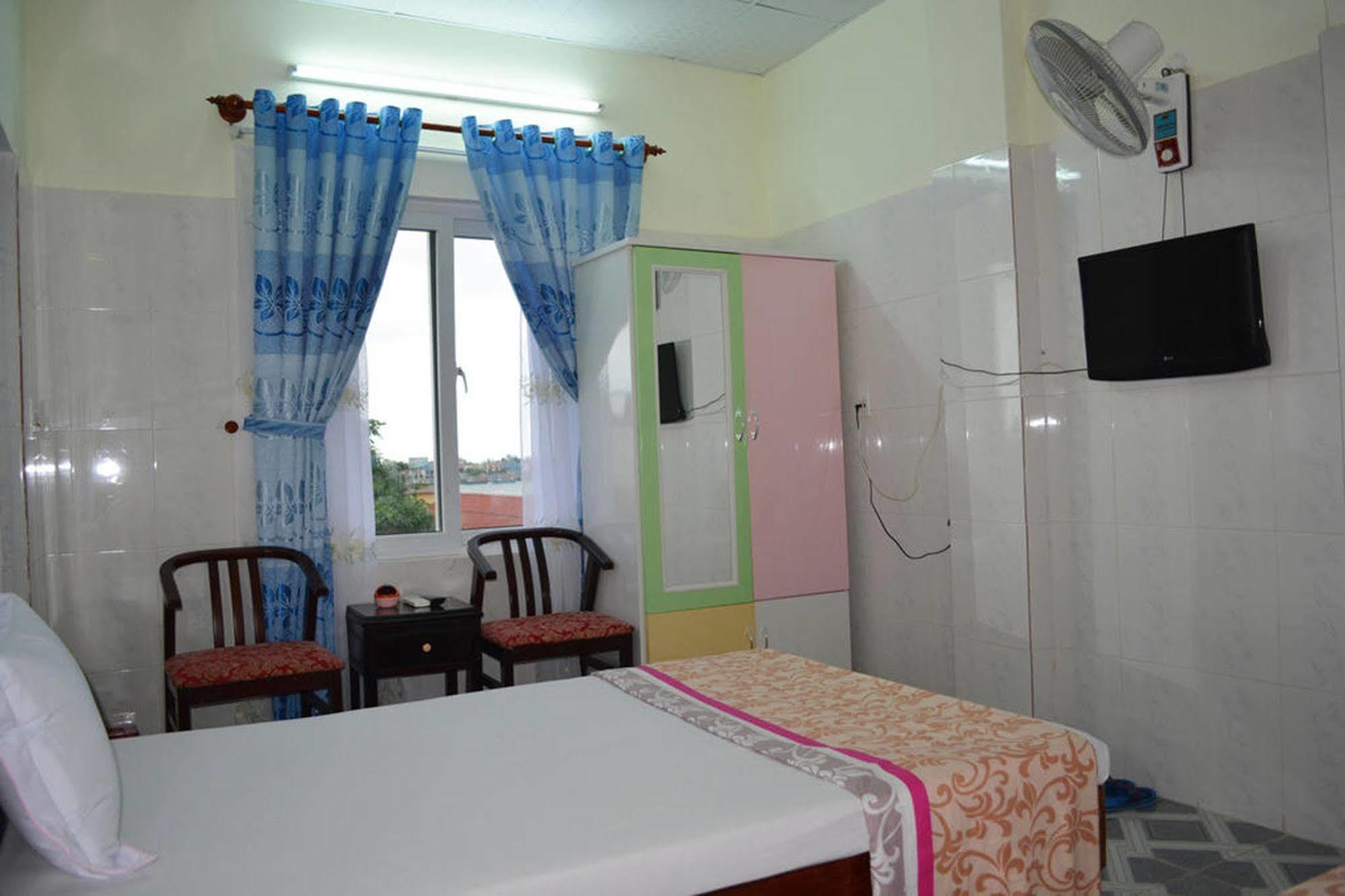 Anh Linh 1 Hotel Dong Hoi Eksteriør billede