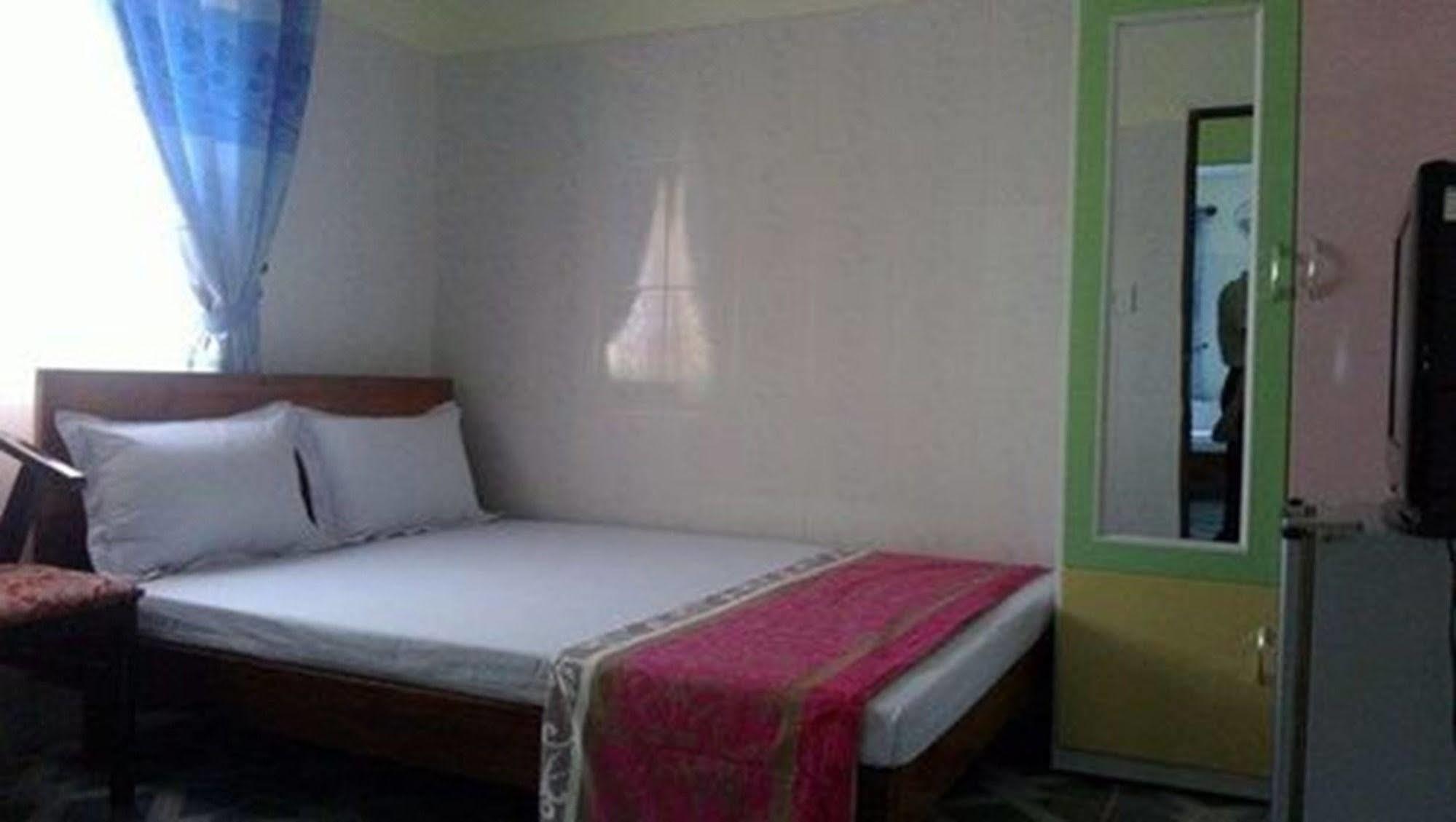 Anh Linh 1 Hotel Dong Hoi Eksteriør billede