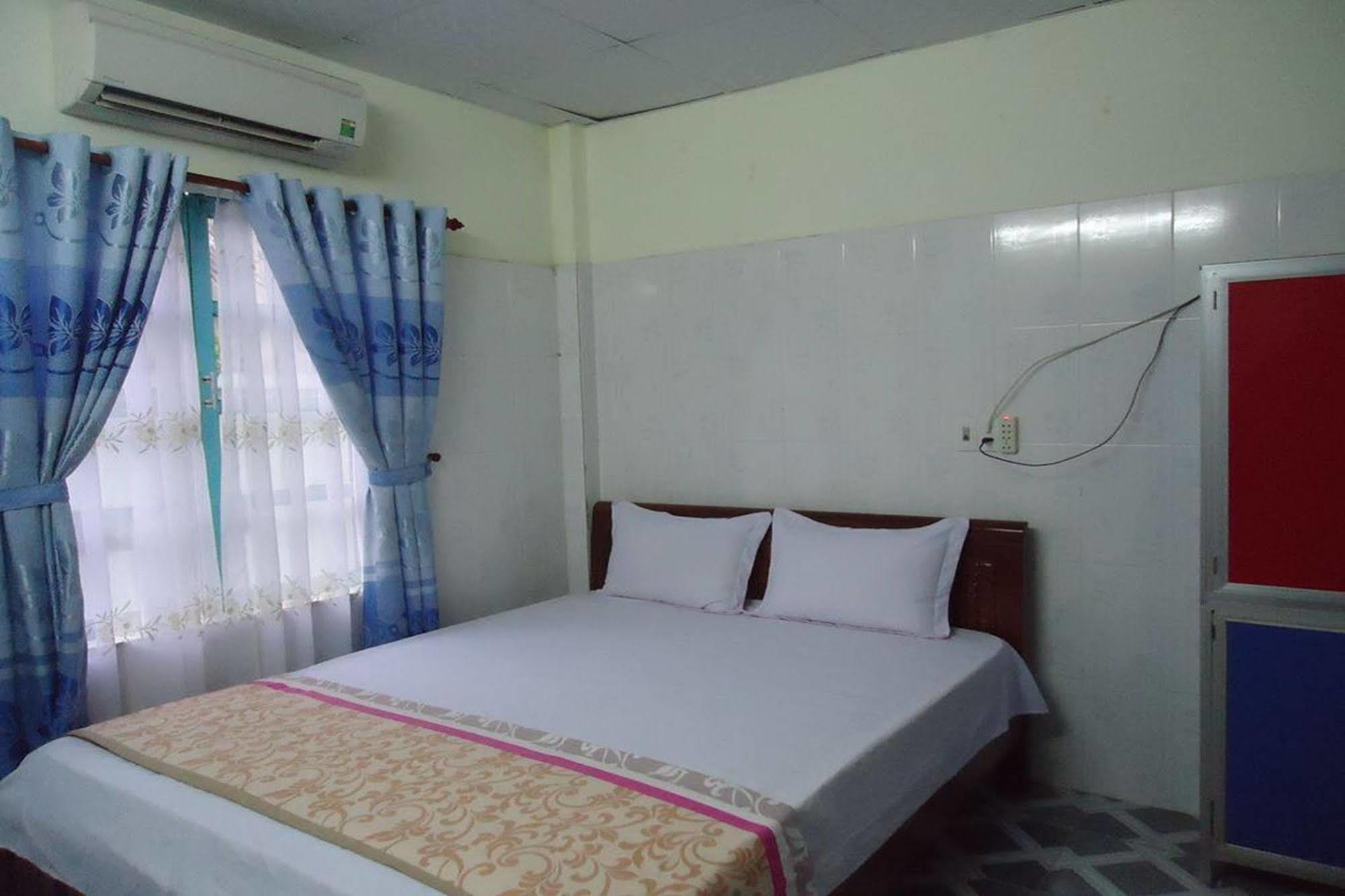 Anh Linh 1 Hotel Dong Hoi Eksteriør billede