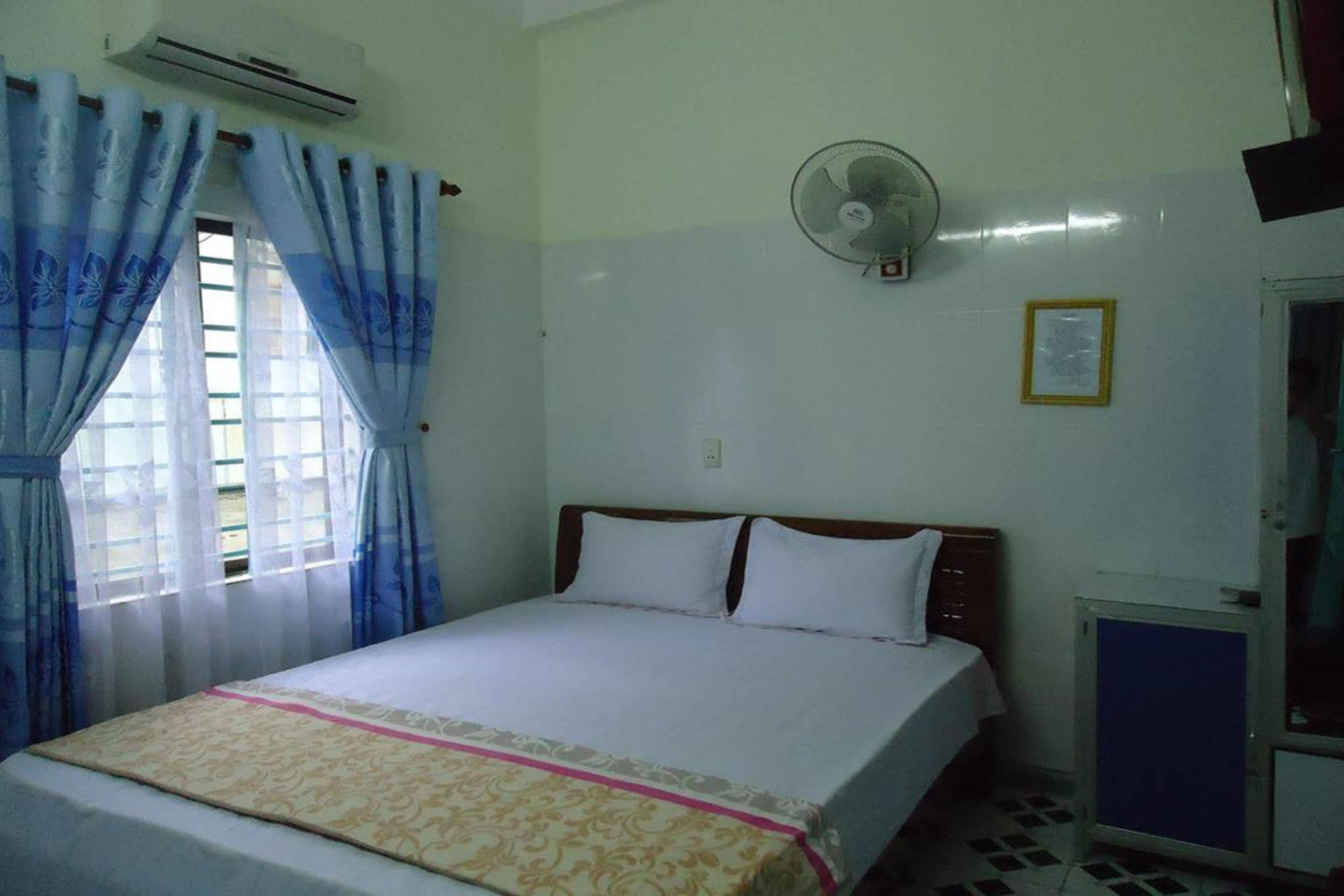 Anh Linh 1 Hotel Dong Hoi Eksteriør billede