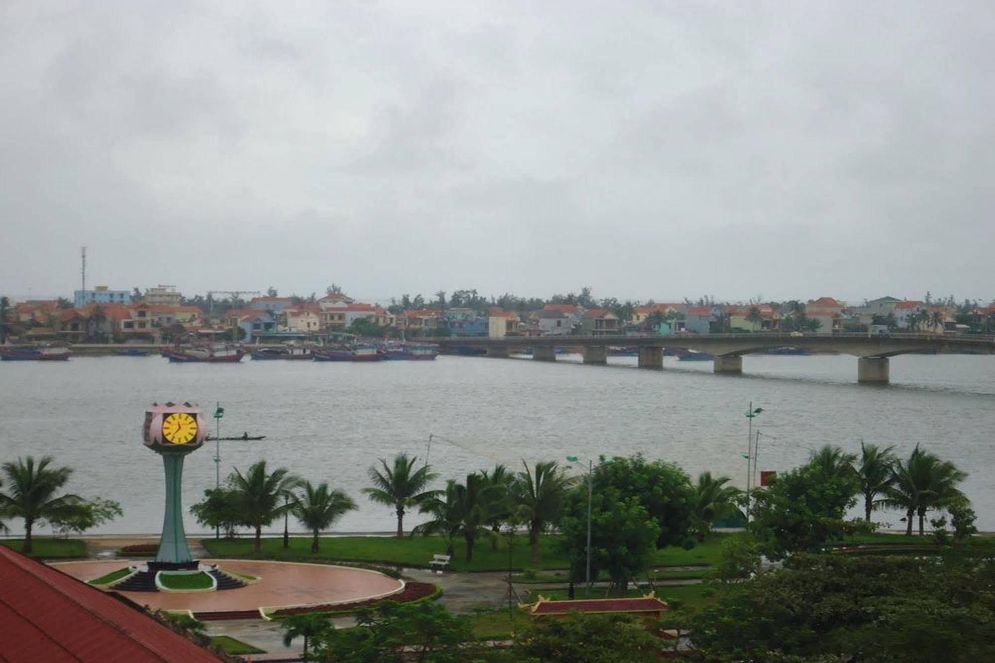 Anh Linh 1 Hotel Dong Hoi Eksteriør billede