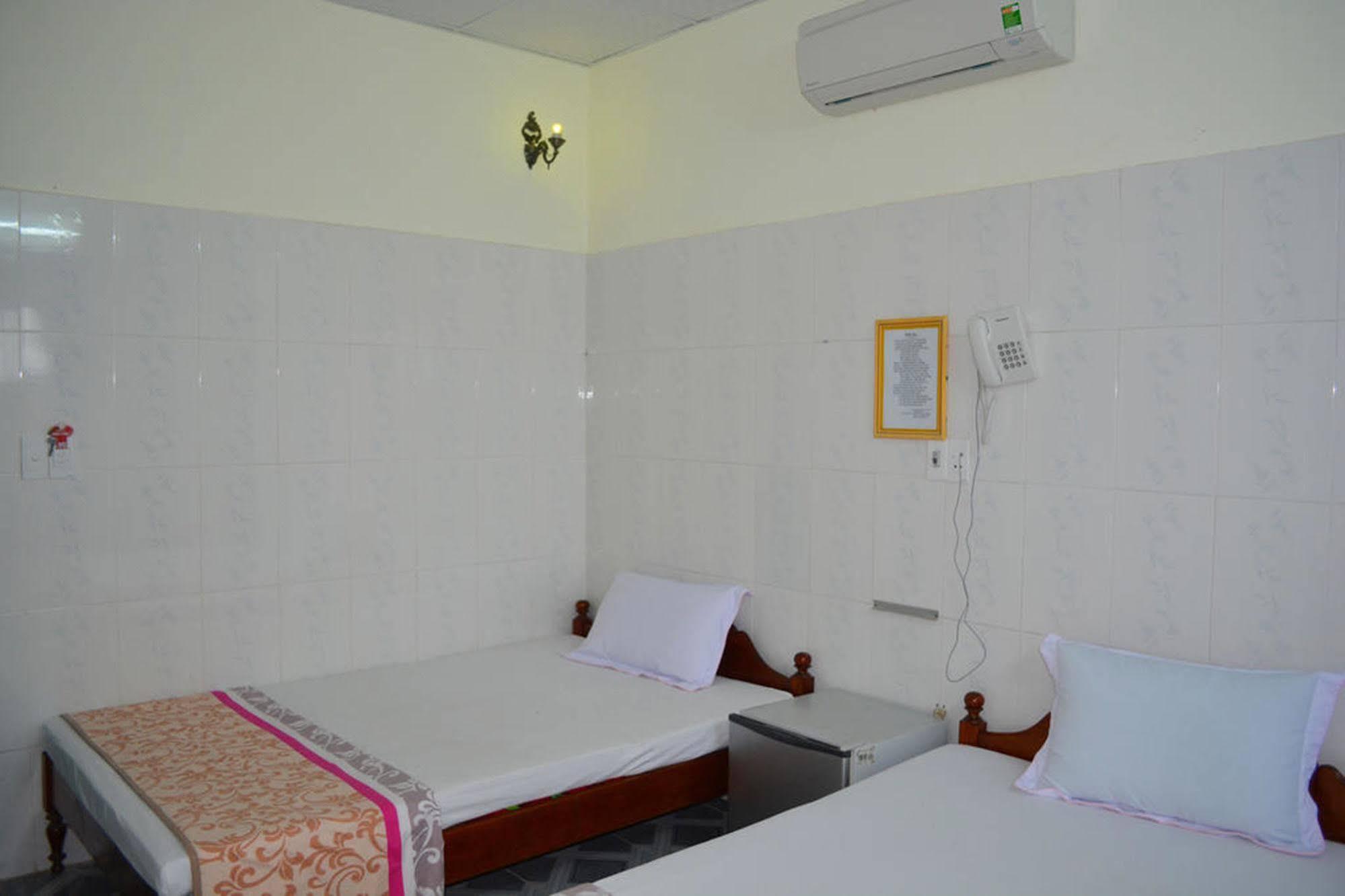 Anh Linh 1 Hotel Dong Hoi Eksteriør billede